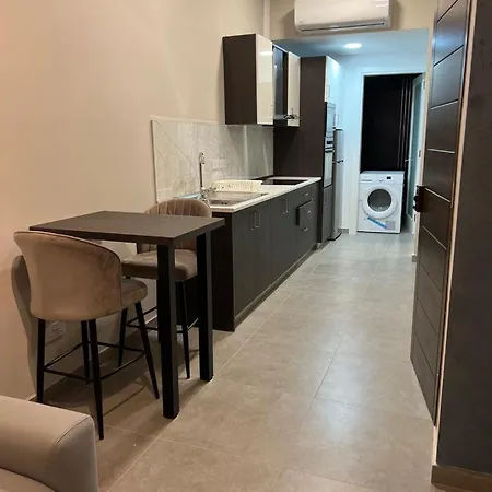 Stresa Court Apartman San Ġiljan