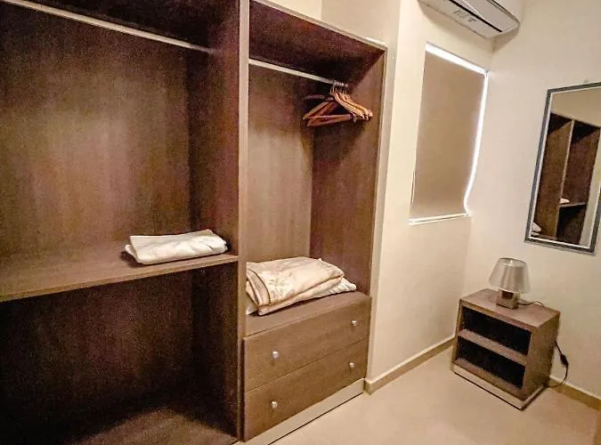 Stresa Court Apartamento San Julián